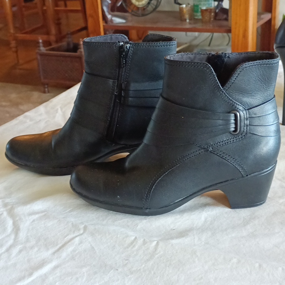 Woman's Shoes